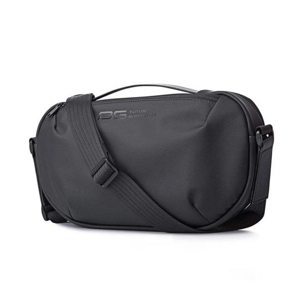 Olrix: Lightweight Ergonomic Messenger Bag with Quick Access Storage